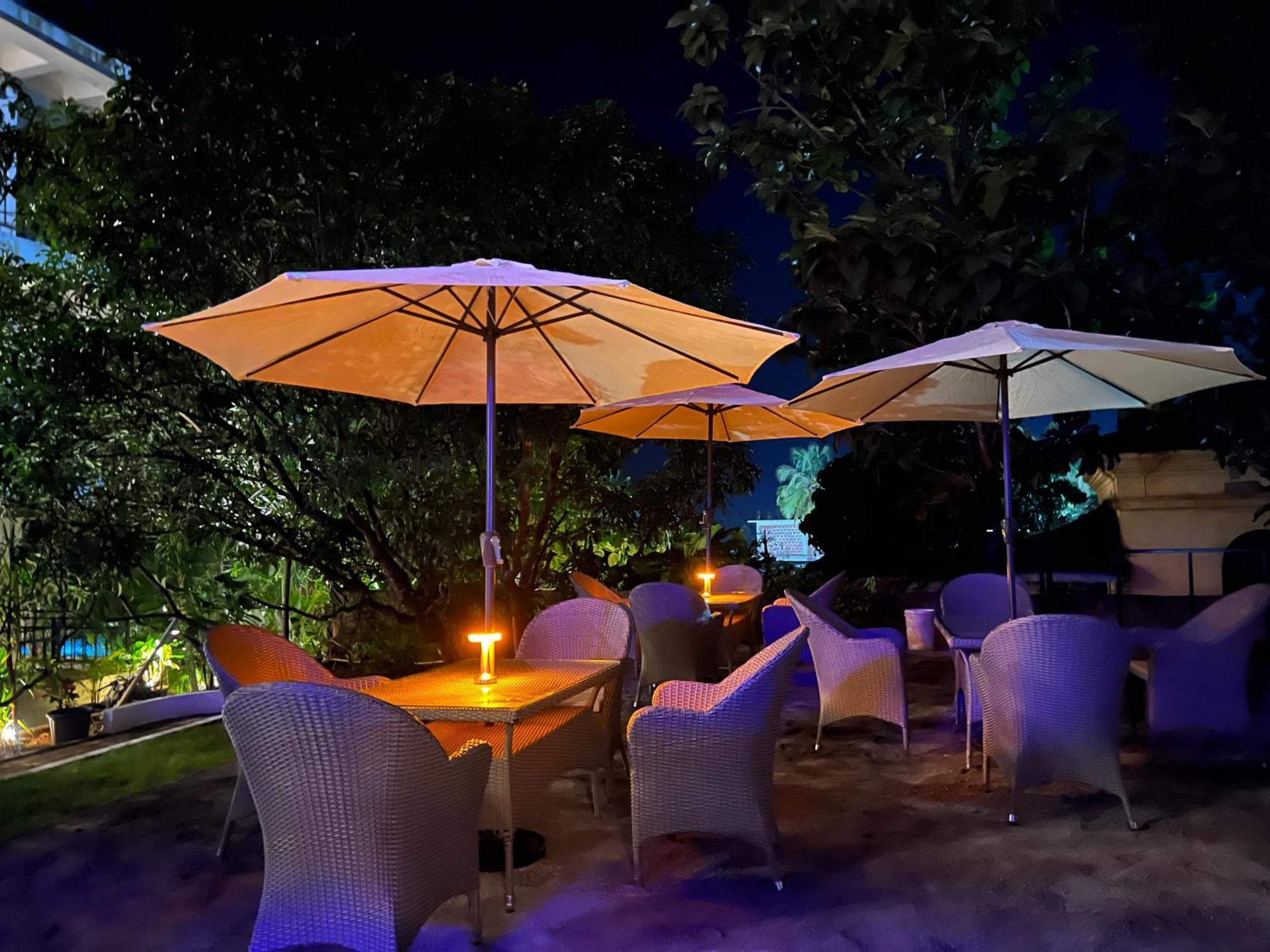 Aaria Hills Hotell Arambol Exteriör bild